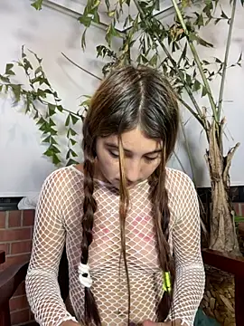 Snapshot of Matilda_russoo chatting on 10-12-25, 02:10 Matilda russoo online show from 10-12-25, 02:10