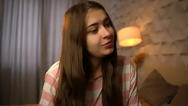 Snapshot of elisa_moon chatting on 02-05-26, 09:14 elisa moon online show from 02-05-26, 09:14