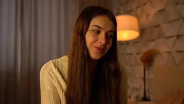 Snapshot of elisa_moon chatting on 02-14-26, 09:39 elisa moon online show from 02-14-26, 09:39