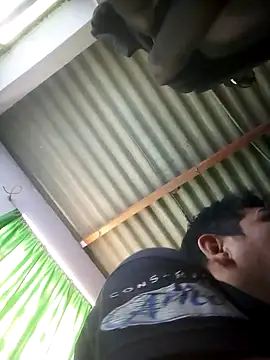 Snapshot of ardiente47 chatting on 09-19-25, 01:23 ardiente47 online show from 09-19-25, 01:23