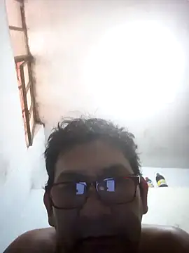 Snapshot of ardiente47 chatting on 10-23-25, 06:50 ardiente47 online show from 10-23-25, 06:50