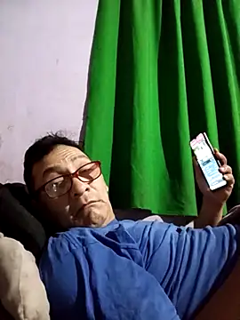 Snapshot of ardiente47 chatting on 11-15-25, 02:53 ardiente47 online show from 11-15-25, 02:53