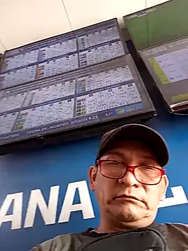 Snapshot of ardiente47 chatting on 12-02-25, 05:41 ardiente47 online show from 12-02-25, 05:41