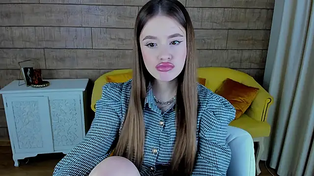 MilanaBalmain online show from 01-21-25, 07:26