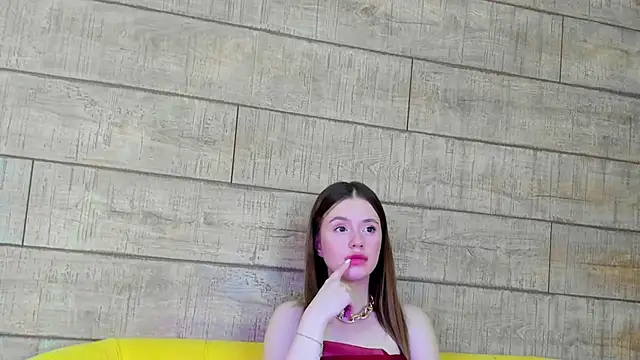 MilanaBalmain online show from 02-10-25, 08:31