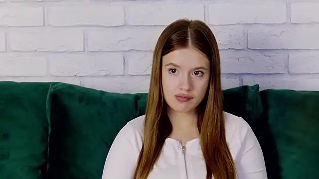 MilanaBalmain online show from 02-12-25, 10:24