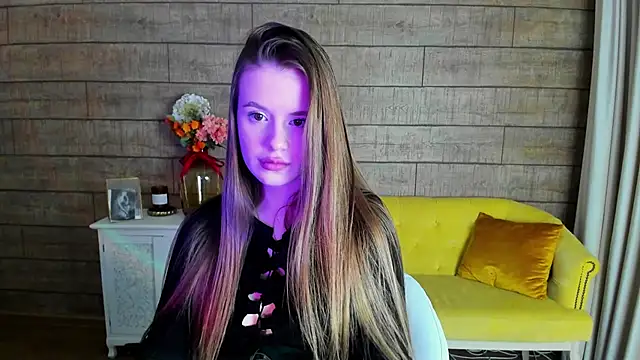 MilanaBalmain online show from 02-17-25, 02:37