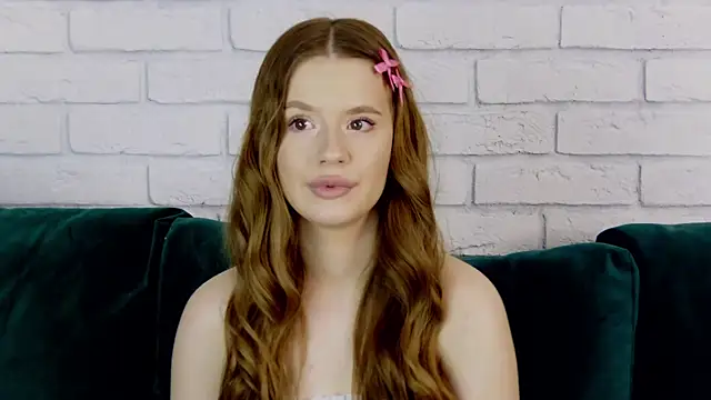 MilanaBalmain online show from 02-18-25, 04:37