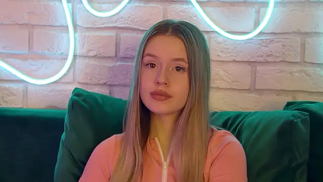 MilanaBalmain online show from 03-18-25, 02:26