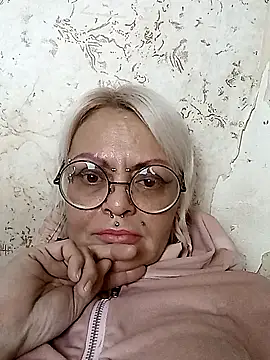 Snapshot of Gardener_of_Illusions chatting on 10-12-25, 04:50 Gardener of Illusions online show from 10-12-25, 04:50