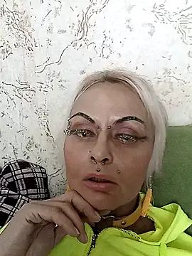 Snapshot of Gardener_of_Illusions chatting on 10-13-25, 06:52 Gardener of Illusions online show from 10-13-25, 06:52