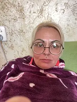 Snapshot of Gardener_of_Illusions chatting on 10-14-25, 06:58 Gardener of Illusions online show from 10-14-25, 06:58