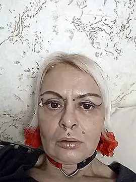 Snapshot of Gardener_of_Illusions chatting on 11-08-25, 04:18 Gardener of Illusions online show from 11-08-25, 04:18