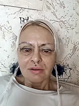 Snapshot of Gardener_of_Illusions chatting on 11-23-25, 07:41 Gardener of Illusions online show from 11-23-25, 07:41