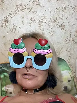Snapshot of Gardener_of_Illusions chatting on 06-22-26, 02:46 Gardener of Illusions online show from 06-22-26, 02:46