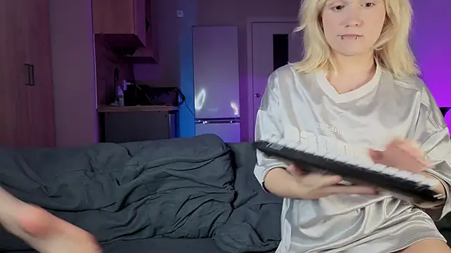 Gregory Byyrd online show from 10-18-25, 09:04