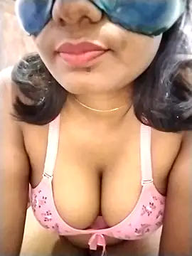 Snapshot of Zaraangle chatting on 03-04-26, 12:27 Zaraangle online show from 03-04-26, 12:27