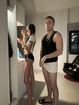 Snapshot of dreamgirls100 chatting on 01-05-25, 03:02 dreamgirls100 online show from 01-05-25, 03:02