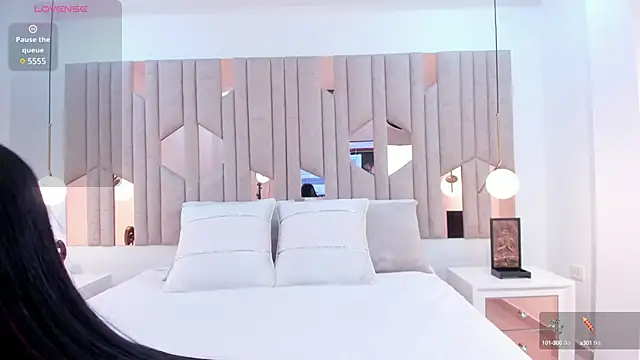 im nika  online show from 01-25-25, 04:56