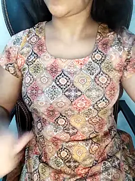 Snapshot of Tapur- chatting on 11-09-25, 02:37 Tapur- online show from 11-09-25, 02:37