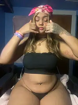 Snapshot of y0urlilgf chatting on 12-20-24, 12:30 y0urlilgf online show from 12-20-24, 12:30