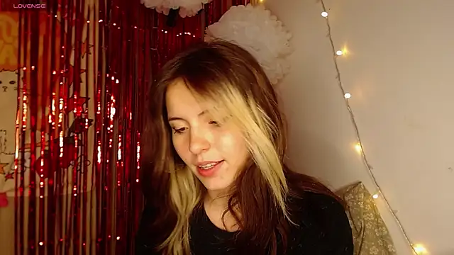 cherrybom969 online show from 12-04-24, 03:26