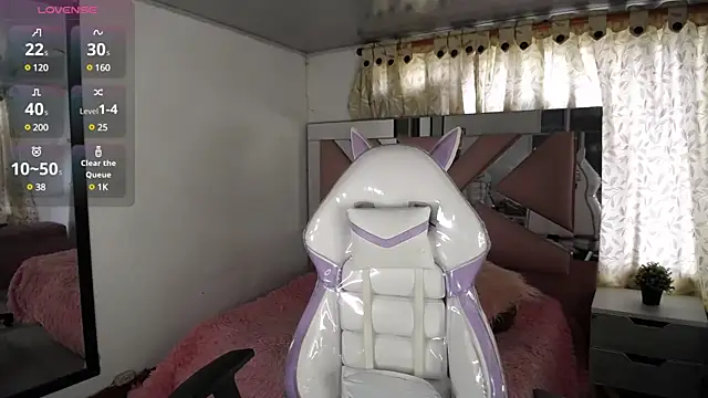 Mia Fischer online show from 02-10-25, 07:07