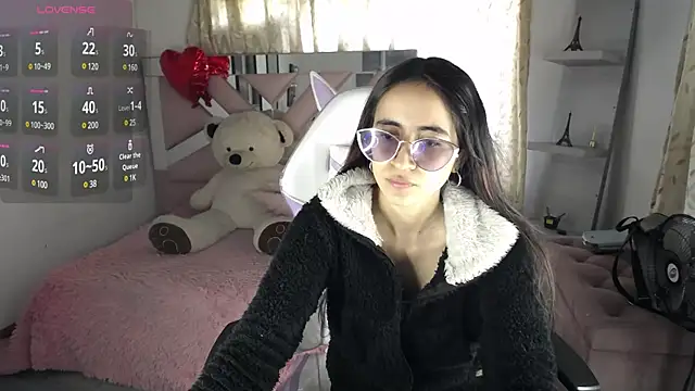 Mia Fischer online show from 02-24-25, 08:47