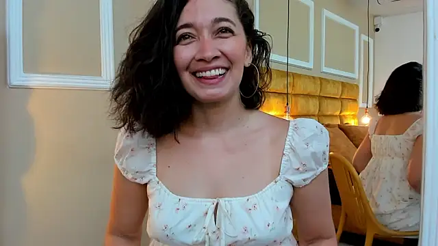 Snapshot of adarussell chatting on 02-09-25, 02:07 adarussell online show from 02-09-25, 02:07