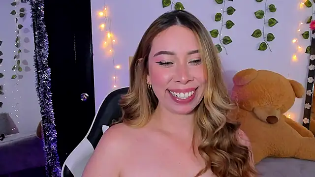 JanneKim online show from 03-25-26, 05:41