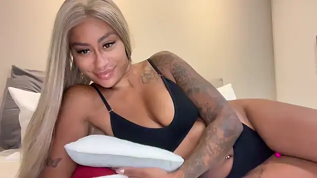 CoCo-Queen online show from 02-07-25, 06:14