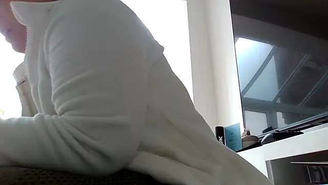Krystal Tx online show from 06-20-26, 03:48