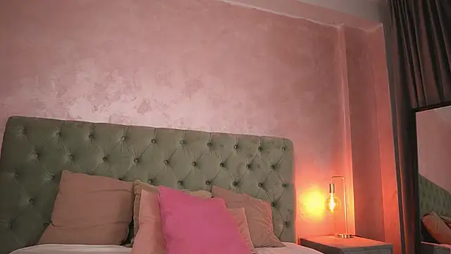 Snapshot of LucyWilow chatting on 07-04-26, 04:18 LucyWilow online show from 07-04-26, 04:18