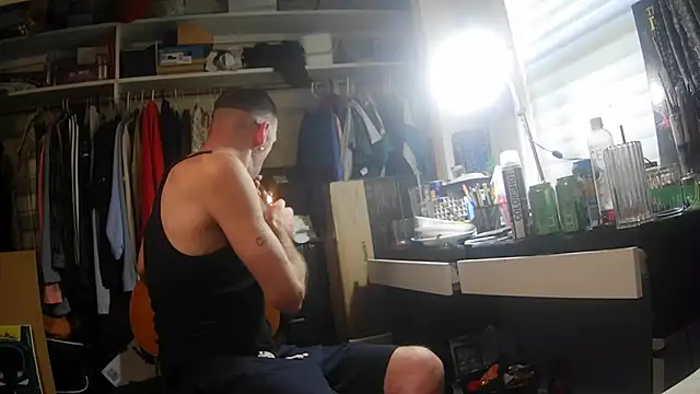 Snapshot of smokee_parT903 chatting on 10-07-25, 08:28 smokee parT903 online show from 10-07-25, 08:28