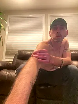 Snapshot of smokee_parT903 chatting on 10-21-25, 01:01 smokee parT903 online show from 10-21-25, 01:01