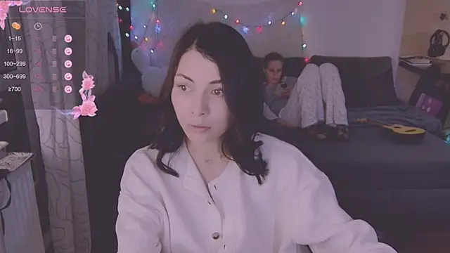 Snapshot of valorant_girl chatting on 03-01-25, 06:43 valorant girl online show from 03-01-25, 06:43