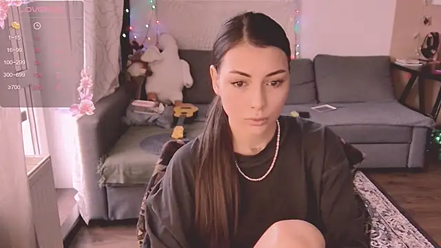 Snapshot of valorant_girl chatting on 03-03-25, 01:09 valorant girl online show from 03-03-25, 01:09