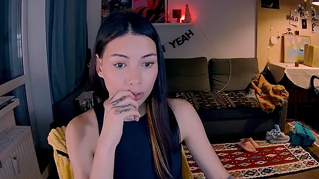 Snapshot of valorant_girl chatting on 01-17-26, 04:43 valorant girl online show from 01-17-26, 04:43