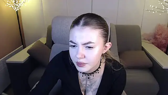 Snapshot of Ritaneer chatting on 03-11-25, 12:06 Ritaneer online show from 03-11-25, 12:06