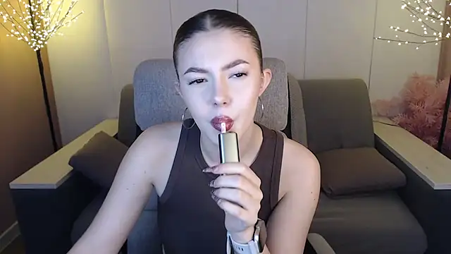 Snapshot of Ritaneer chatting on 03-14-25, 10:07 Ritaneer online show from 03-14-25, 10:07