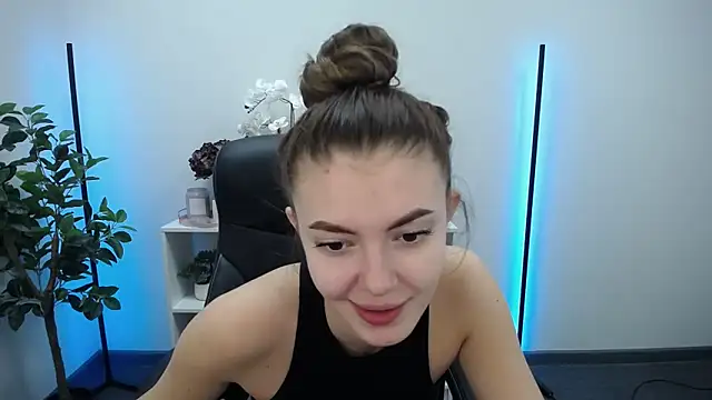 Snapshot of Ritaneer chatting on 12-03-25, 08:56 Ritaneer online show from 12-03-25, 08:56