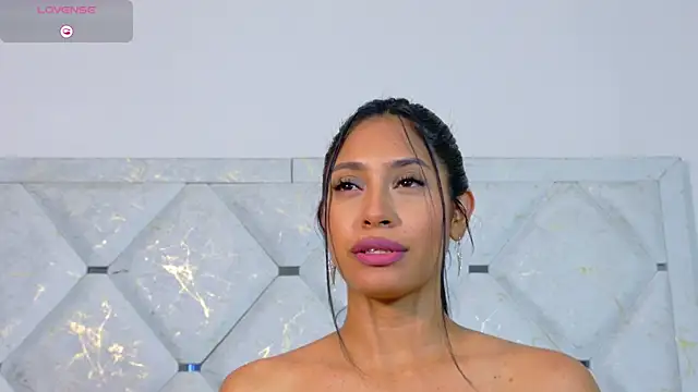 Snapshot of Anna_risse chatting on 12-04-25, 06:44 Anna risse online show from 12-04-25, 06:44