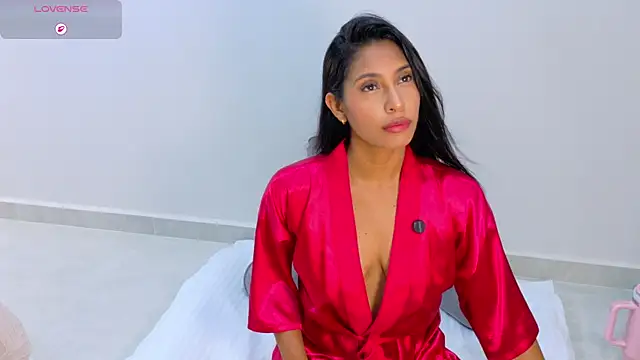 Anna risse online show from 04-14-26, 05:13