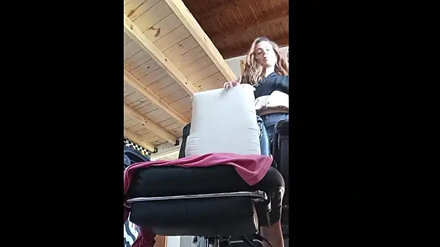 jessiburningheels online show from 11-22-25, 12:48