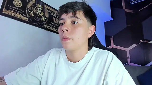 AbbySmiitth  online show from 10-08-25, 07:00