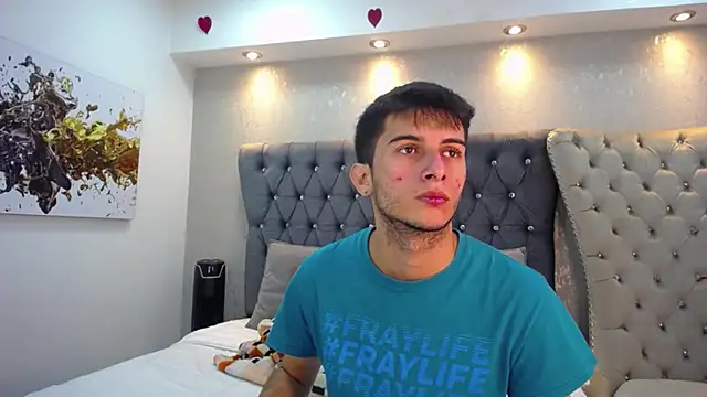 Snapshot of MrWilliseo chatting on 03-12-25, 07:17 MrWilliseo online show from 03-12-25, 07:17