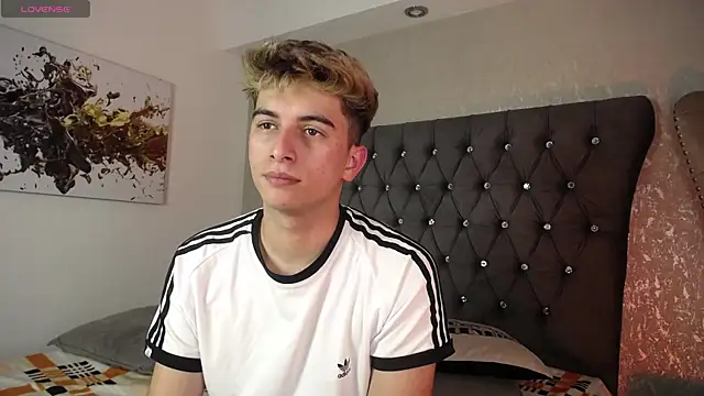 Snapshot of MrWilliseo chatting on 09-13-25, 08:25 MrWilliseo online show from 09-13-25, 08:25