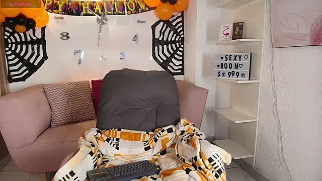 Snapshot of MrWilliseo chatting on 10-12-25, 07:35 MrWilliseo online show from 10-12-25, 07:35