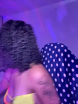 Crystal Dluna online show from 09-08-25, 06:18