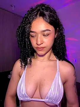 Crystal Dluna online show from 10-20-25, 06:08